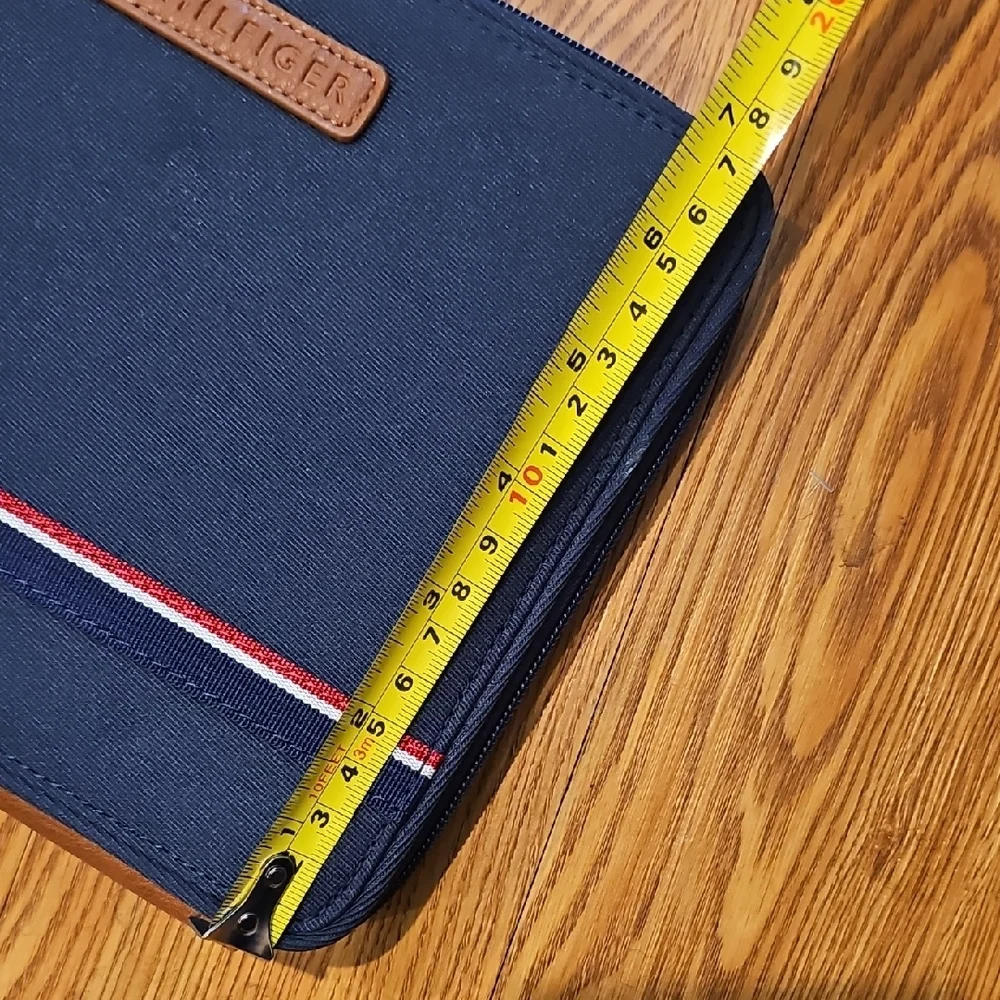 Tommy Hilfiger Zipper Tablet Case